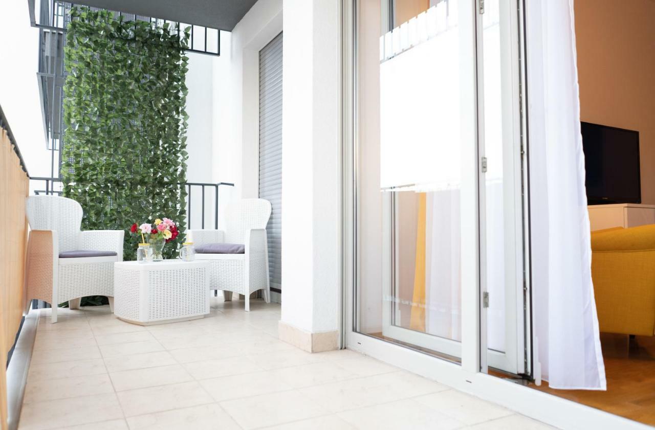 Jacuzzi Studio Apartman Mare'S Zagreb Buitenkant foto