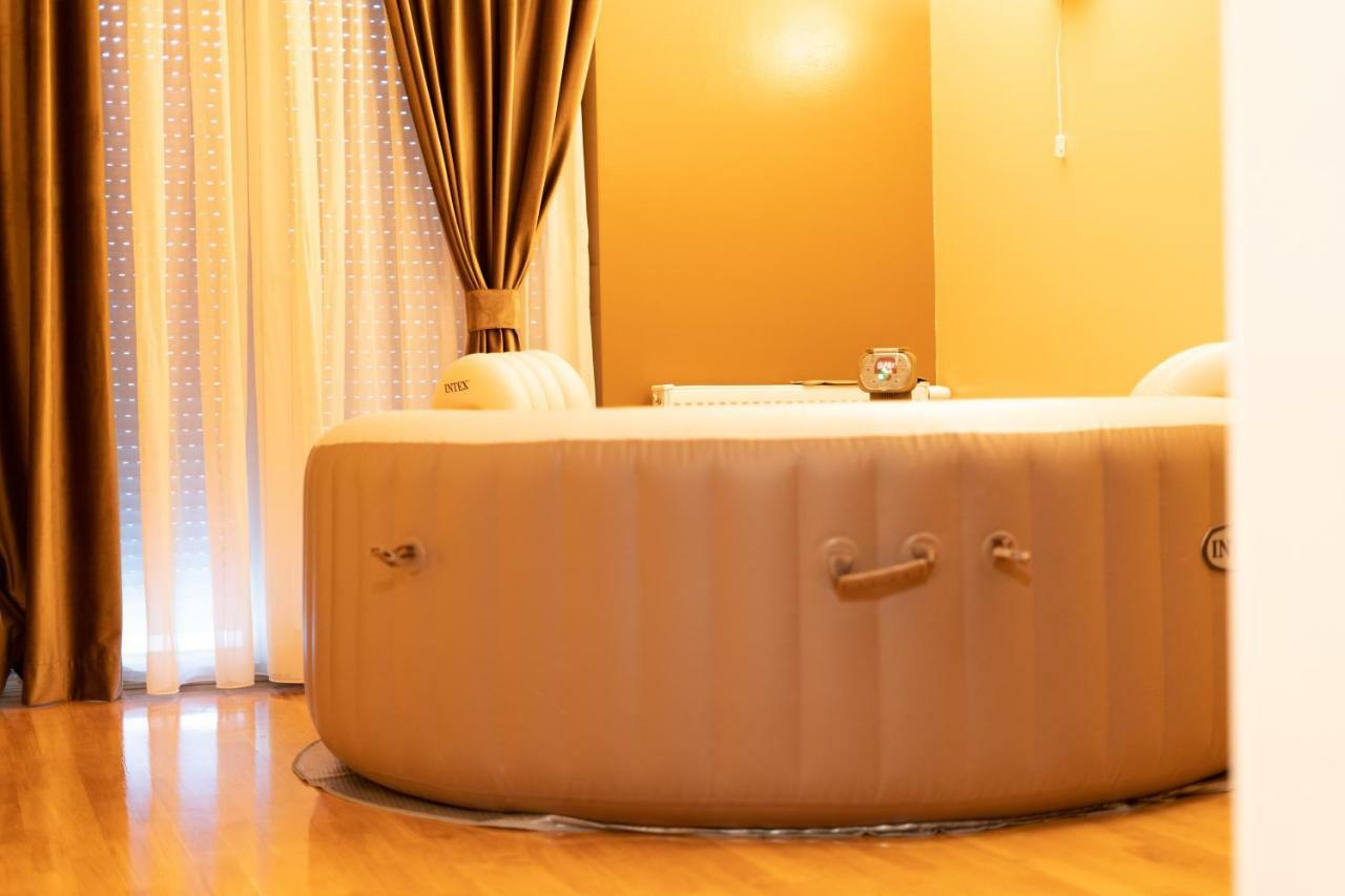 Jacuzzi Studio Apartman Mare'S Zagreb Buitenkant foto