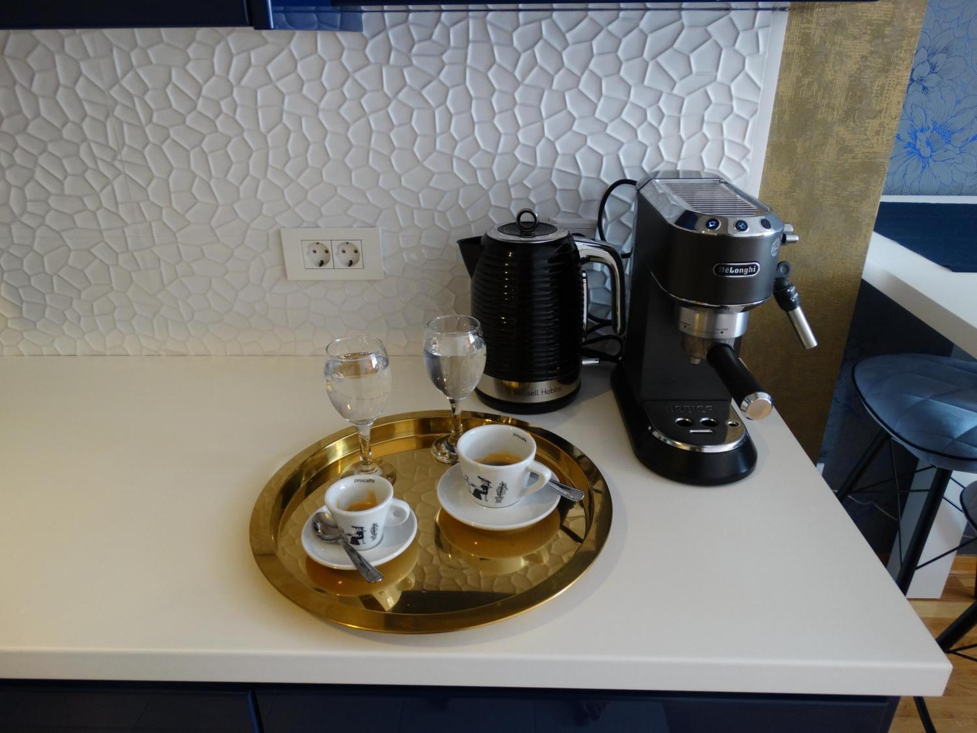 Jacuzzi Studio Apartman Mare'S Zagreb Buitenkant foto
